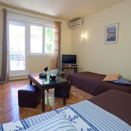 Apartments Beautiful Sandy Beach Split Room photo
